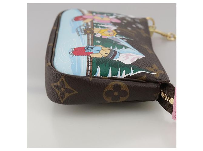 LOUIS VUITTON Monogram Vivienne Mini Pochette Accessori M82623 LV Auth 111162AM Monogramma - vista 4