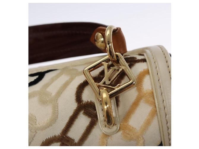 LOUIS VUITTON Pochette Lover Monogram Charm Borsa Ivory M95194 LV Auth BA333SAV Crudo - vista 18