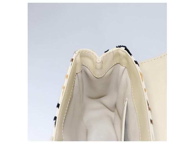 LOUIS VUITTON Pochette Lover Monogram Charm Borsa Ivory M95194 LV Auth BA333SAV Crudo - vista 22