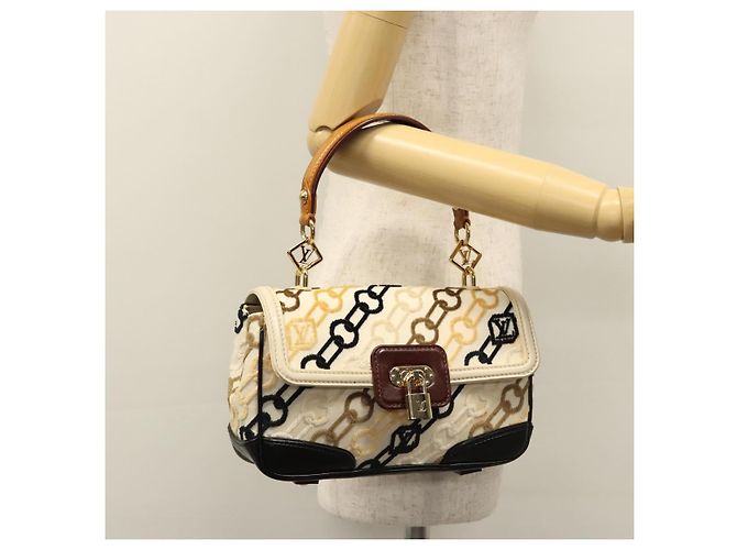 LOUIS VUITTON Pochette Lover Monogram Charm Borsa Ivory M95194 LV Auth BA333SAV Crudo - vista 24
