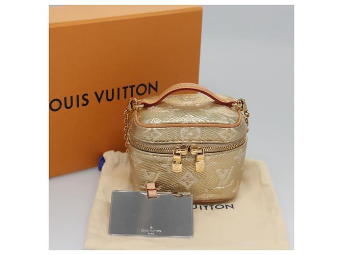 LOUIS VUITTON Microvanity Laminato Monogramma Oro M22920 LV Auth EC760SM D'oro - vista 12