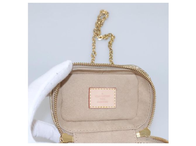 LOUIS VUITTON Microvanity Laminato Monogramma Oro M22920 LV Auth EC760SM D'oro - vista 22
