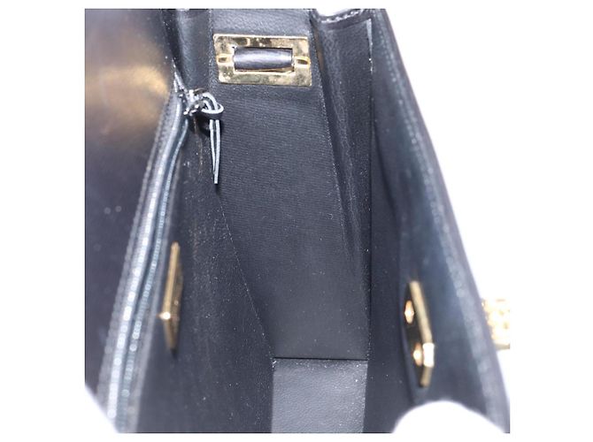 Bolsa de Ombro Christian Dior em Couro Preto Dourado Auth 155073 - vista 19