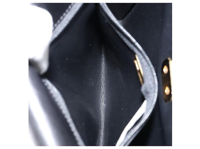Bolsa de Ombro Christian Dior em Couro Preto Dourado Auth 155073 - vista 21