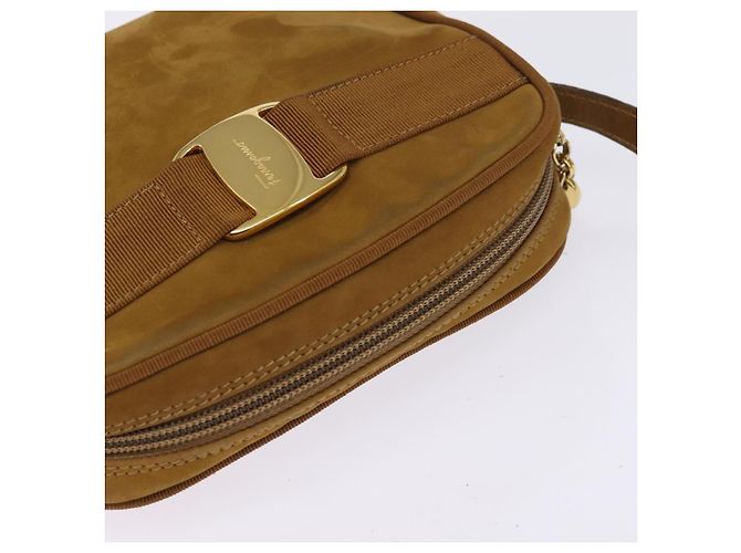 Borsa a Spalla Vala in Pelle Scamosciata Marrone Oro Auth BA6379 di Salvatore Ferragamo - vista 6