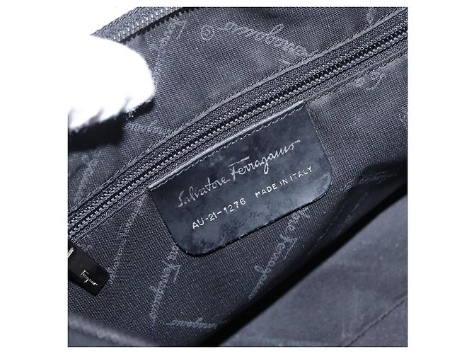 Borsa a Spalla Vala in Nylon Nero e Argento di Salvatore Ferragamo Auth ka686 - vista 12
