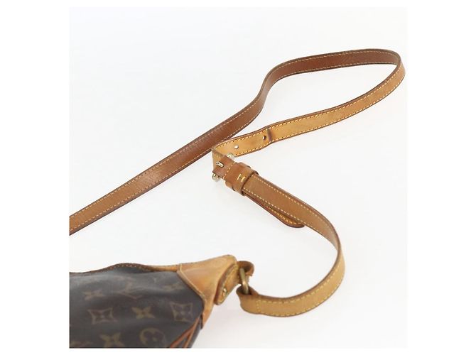 LOUIS VUITTON Bolso de Hombro Monogram Odeon PM M56390 LV Auth 155268 Monograma - vista 8