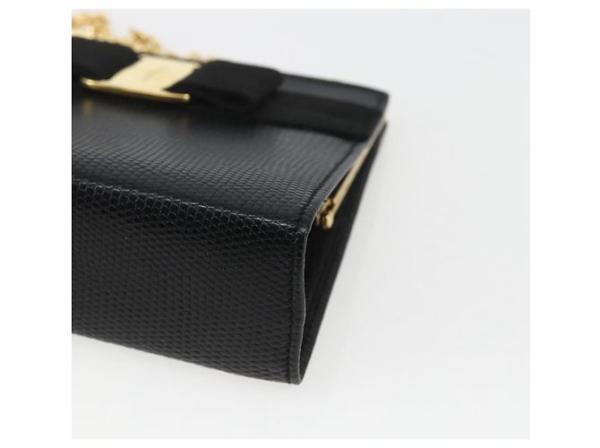 Borsa a Spalla Vala in Pelle Nera e Oro di Salvatore Ferragamo Auth 157062 Nero D'oro - vista 10