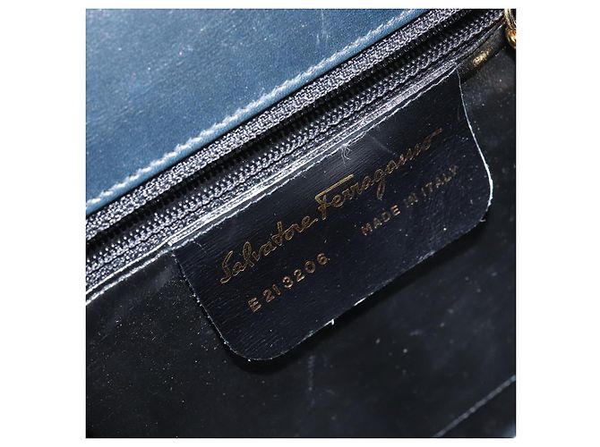 Borsa a Spalla Gancini in Pelle Salvatore Ferragamo Blu Navy Oro Auth 157634 D'oro - vista 15