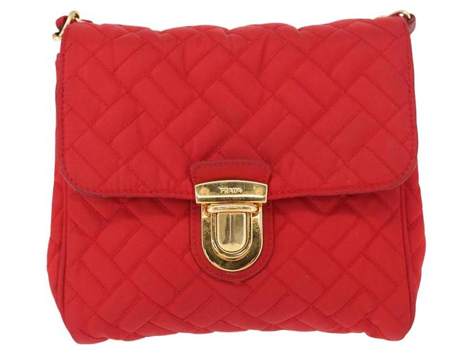 PRADA Bolso de Hombro con Cadena Nylon Rojo Dorado Auth 156490 Roja - vista 2