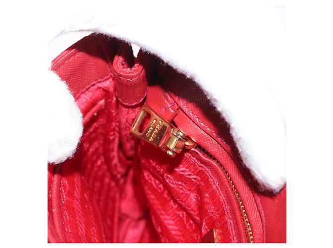 PRADA Bolso de Hombro con Cadena Nylon Rojo Dorado Auth 156490 Roja - vista 20