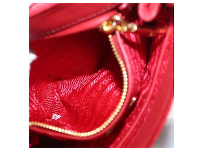 PRADA Bolso de Hombro con Cadena Nylon Rojo Dorado Auth 156490 Roja - vista 21