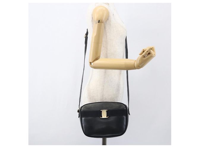 Borsa a Spalla Vala in Pelle Blu Navy e Oro Salvatore Ferragamo Auth ka930 D'oro - vista 24