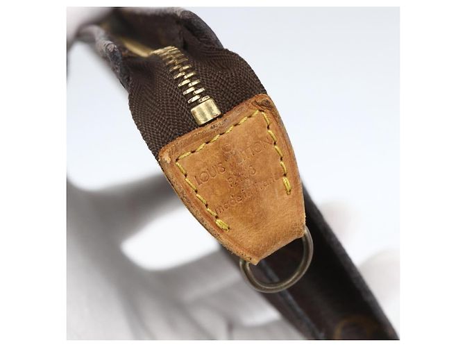 LOUIS VUITTON Pochette Bucket Monogram PM Accessorio LV Auth 159692 Monogramma - vista 8
