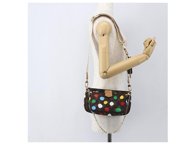 LOUIS VUITTON LVxYK Multi Pochette Accessori Pouch M46385 LV Auth 158877SM Monogramma - vista 35