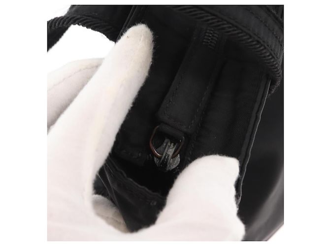 Borsa a mano PRADA in nylon nero Auth ep12285 - vista 15