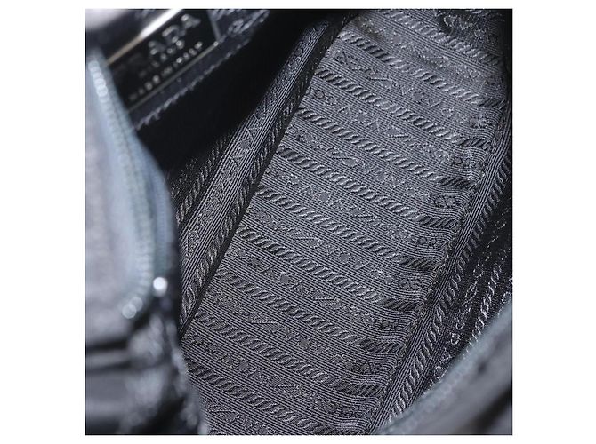 Borsa a mano PRADA in nylon nero Auth ep12285 - vista 17