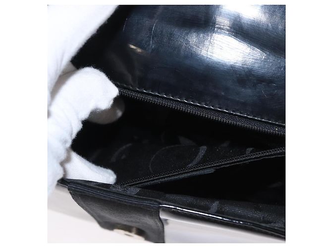 Borsa a Spalla Vala in Nylon Smaltato Nero e Argento di Salvatore Ferragamo Auth bs31354 - vista 22