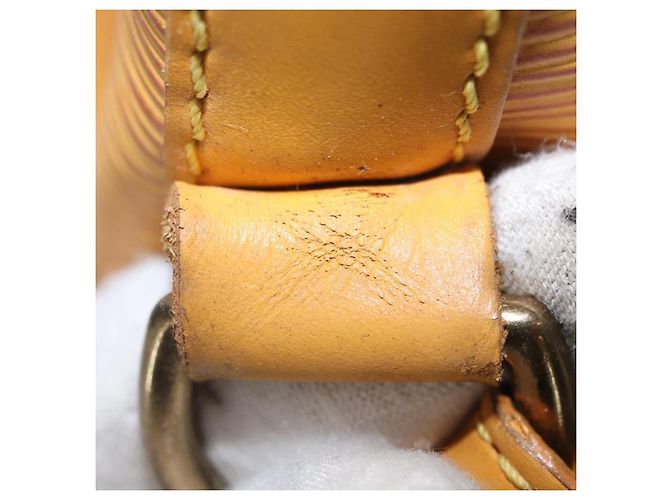 Noe LOUIS VUITTON Borsa a Spalla Petit Noé Epi Gialla M44109 LV Auth 154360 Giallo - vista 12