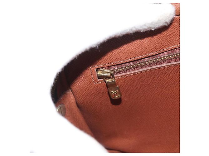 LOUIS VUITTON Clutch Marly Dragonne GM Monogram M51825 LV Auth ka803 Monogramma - vista 22
