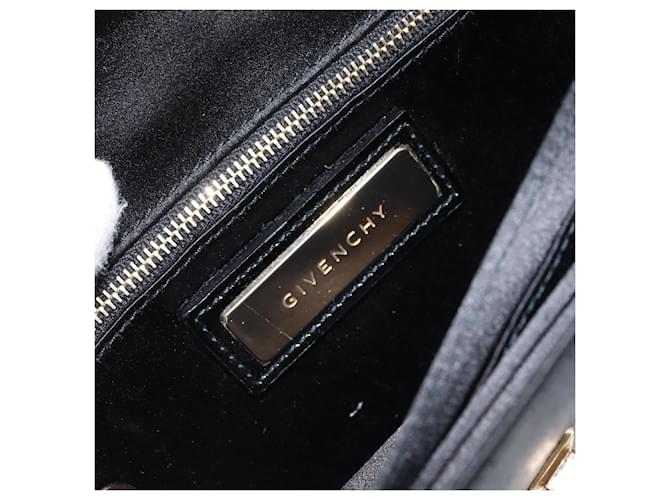 Borsa a Spalla GIVENCHY in Raso Nero e Oro Auth ka890 D'oro - vista 17