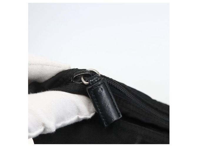 Prada Tote Bag aus schwarzem Nylon mit Silber authentisch 151579 - Ansicht 10
