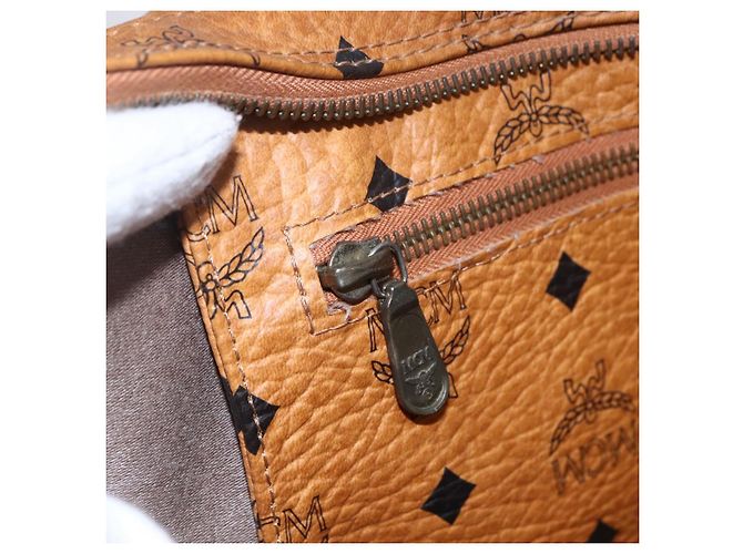 Borsa Tote Vicetos Logogram MCM in pelle PVC marrone e oro Auth BA8430 D'oro - vista 18