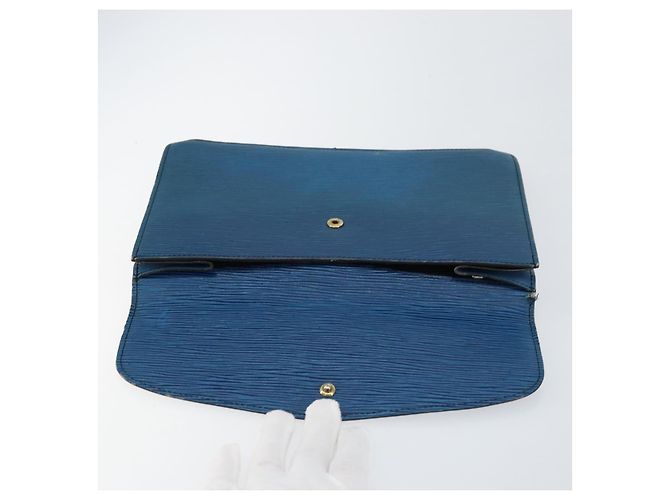 LOUIS VUITTON Clutch Montaigne 27 Epi Blu M52655 LV Auth 154577 - vista 8