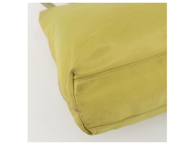 Borsa Tote PRADA in nylon giallo oro Auth 157782 D'oro - vista 14