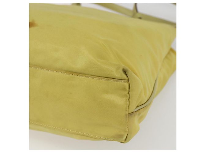 Borsa Tote PRADA in nylon giallo oro Auth 157782 D'oro - vista 15