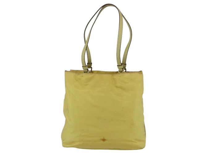 Borsa Tote PRADA in nylon giallo oro Auth 157782 D'oro - vista 2