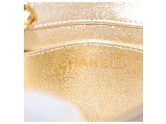 CHANEL Mini Matelassé 13 Schultertasche mit Kette aus Leder Gold CC Auth 156634SAM Golden - Ansicht 24