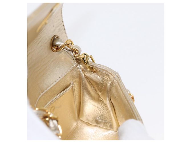CHANEL Mini Matelassé 13 Schultertasche mit Kette aus Leder Gold CC Auth 156634SAM Golden - Ansicht 25