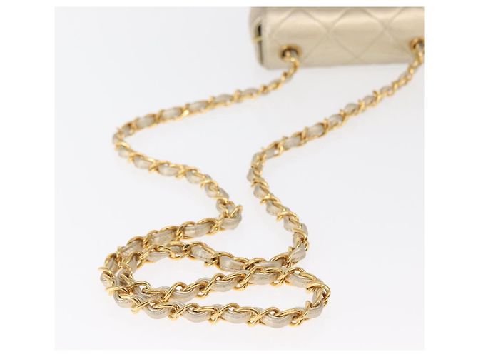 CHANEL Mini Matelassé 13 Schultertasche mit Kette aus Leder Gold CC Auth 156634SAM Golden - Ansicht 8