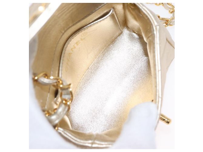 CHANEL Mini Matelassé 13 Schultertasche mit Kette aus Leder Gold CC Auth 156634SAM Golden - Ansicht 9