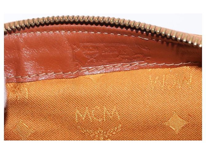 Borsa MCM Logogram Vicetos in pelle PVC marrone oro Auth BA8427 D'oro - vista 10