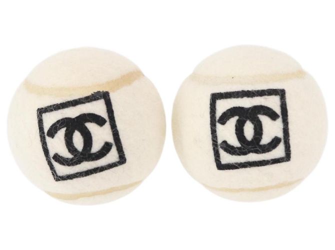 CHANEL Set de 4 Balles de Tennis Blanches CC Auth 155098V - vue 2