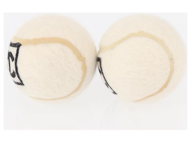 CHANEL Set de 4 Balles de Tennis Blanches CC Auth 155098V - vue 4