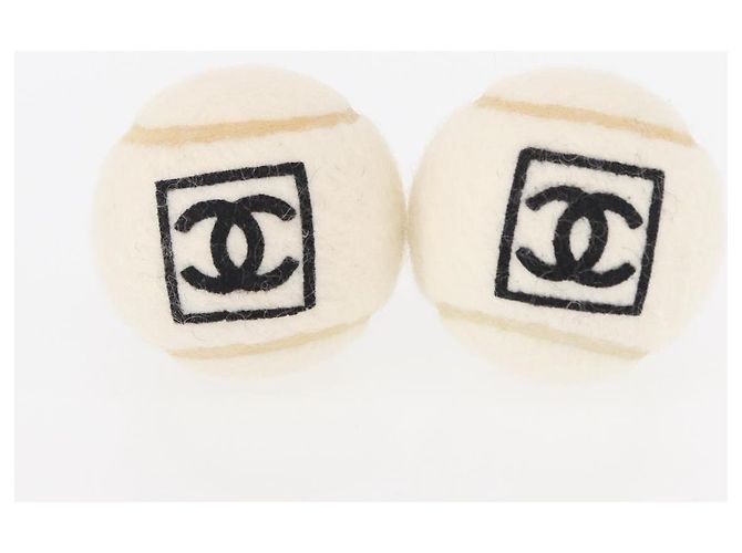 CHANEL Set de 4 Balles de Tennis Blanches CC Auth 155098V - vue 8