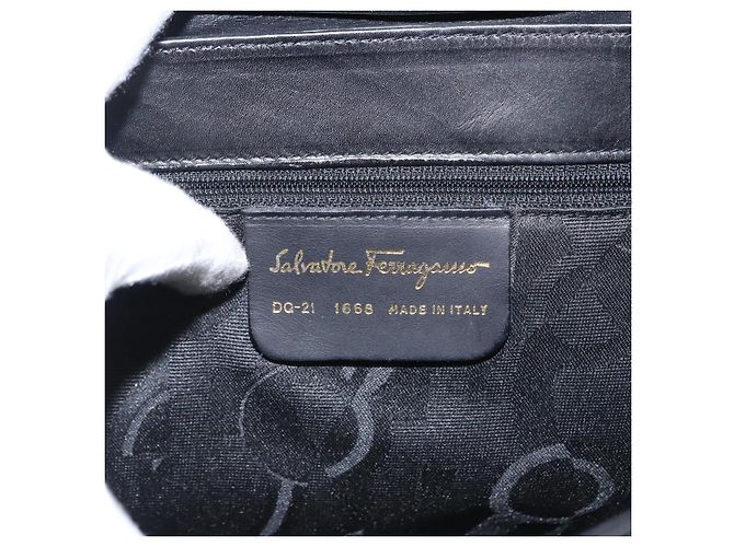 Borsa a mano Salvatore Ferragamo in pelle 2 in 1 nera e oro Auth 152685 Nero D'oro - vista 18