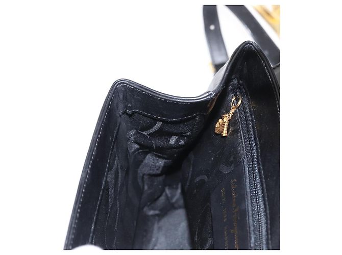 Borsa a mano Salvatore Ferragamo in pelle 2 in 1 nera e oro Auth 152685 Nero D'oro - vista 21