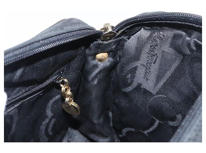 Borsa a Spalla Vala in Pelle Scamosciata Nera e Oro Salvatore Ferragamo Auth gh1251 Nero D'oro - vista 18