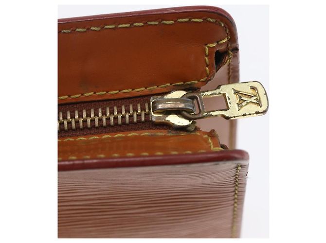 LOUIS VUITTON Pochette Masculina Epi Bolsa Marrom Zipangu Dourado M52528 LV Auth th6459 - vista 8