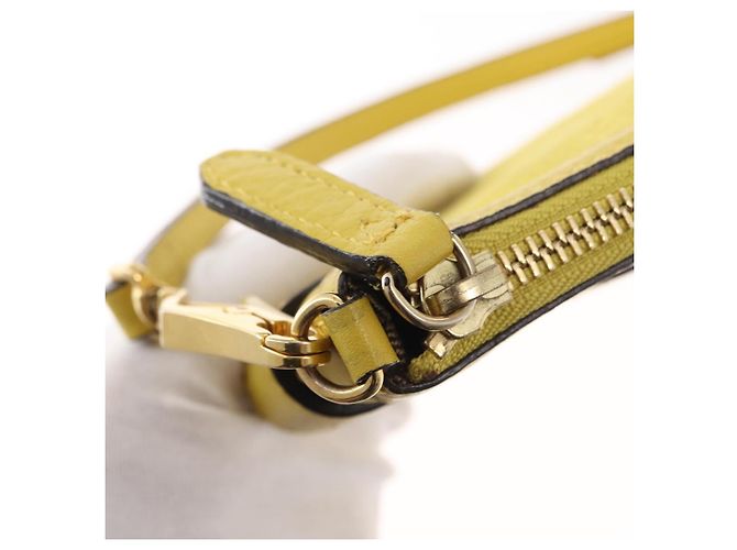 Burberry Borsa a spalla in pelle giallo oro Auth ka283 D'oro - vista 10