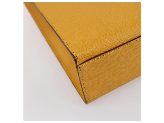 Céline Borsa a Spalla CELINE in Pelle Giallo Oro Auth 153948 D'oro - vista 16
