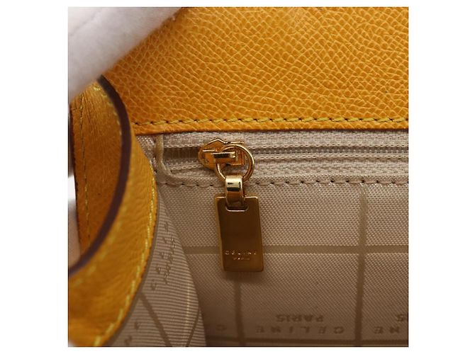 Céline Borsa a Spalla CELINE in Pelle Giallo Oro Auth 153948 D'oro - vista 19