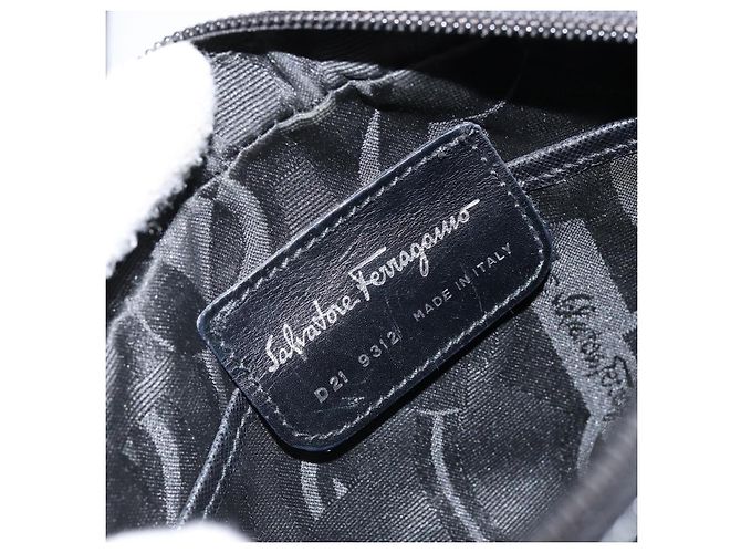 Borsa a Spalla in Pelle Nera Salvatore Ferragamo Auth 151842 Nero - vista 12