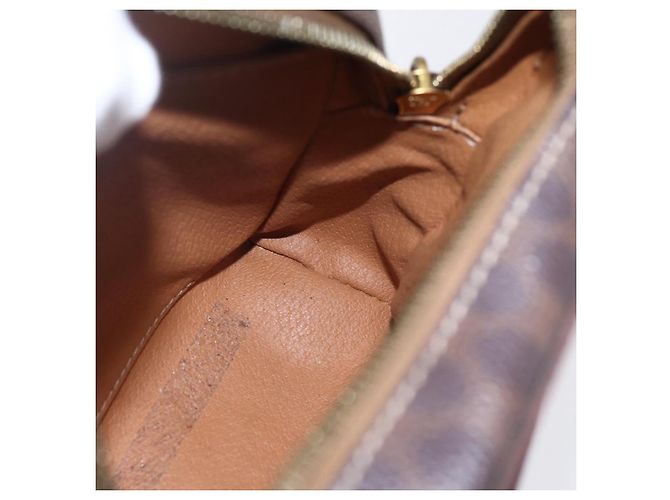 Céline CELINE Macadam Canvas Schultertasche aus PVC-Leder in Braun und Gold Auth ar13775 Golden - Ansicht 17