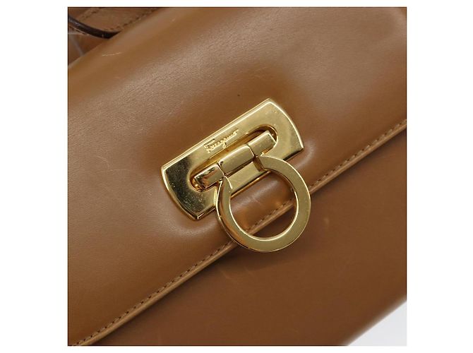 Borsa a Spalla Gancini in Pelle Marrone Oro Salvatore Ferragamo Auth gh1300 - vista 14