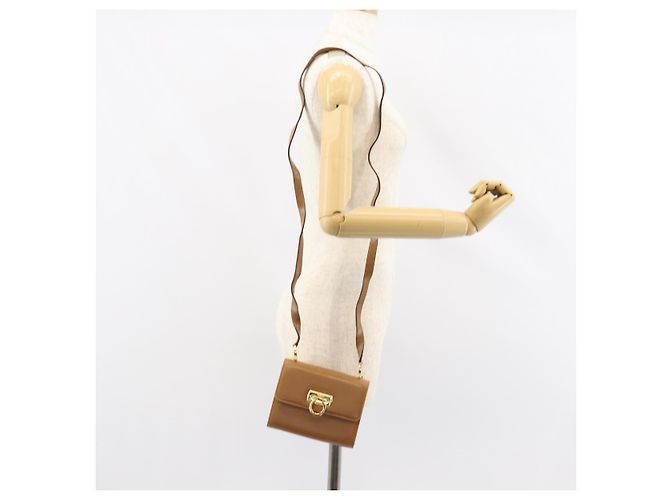 Borsa a Spalla Gancini in Pelle Marrone Oro Salvatore Ferragamo Auth gh1300 - vista 21
